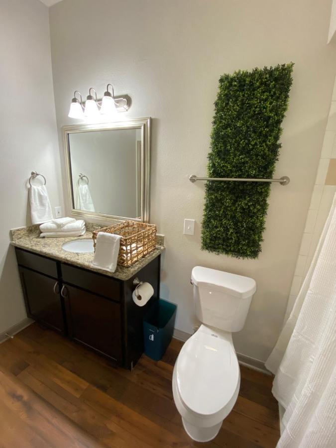 Spacious Galleria Cottage - Self Check In & Free Parking, 4 Beds 2 Bathrooms Houston Exterior foto